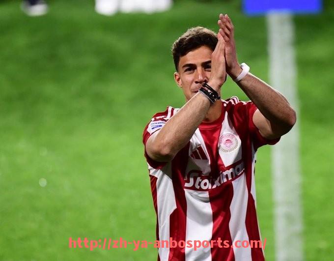 安博体育官网-世俱杯比赛裁判判罚对比赛走势的影响及数据统计